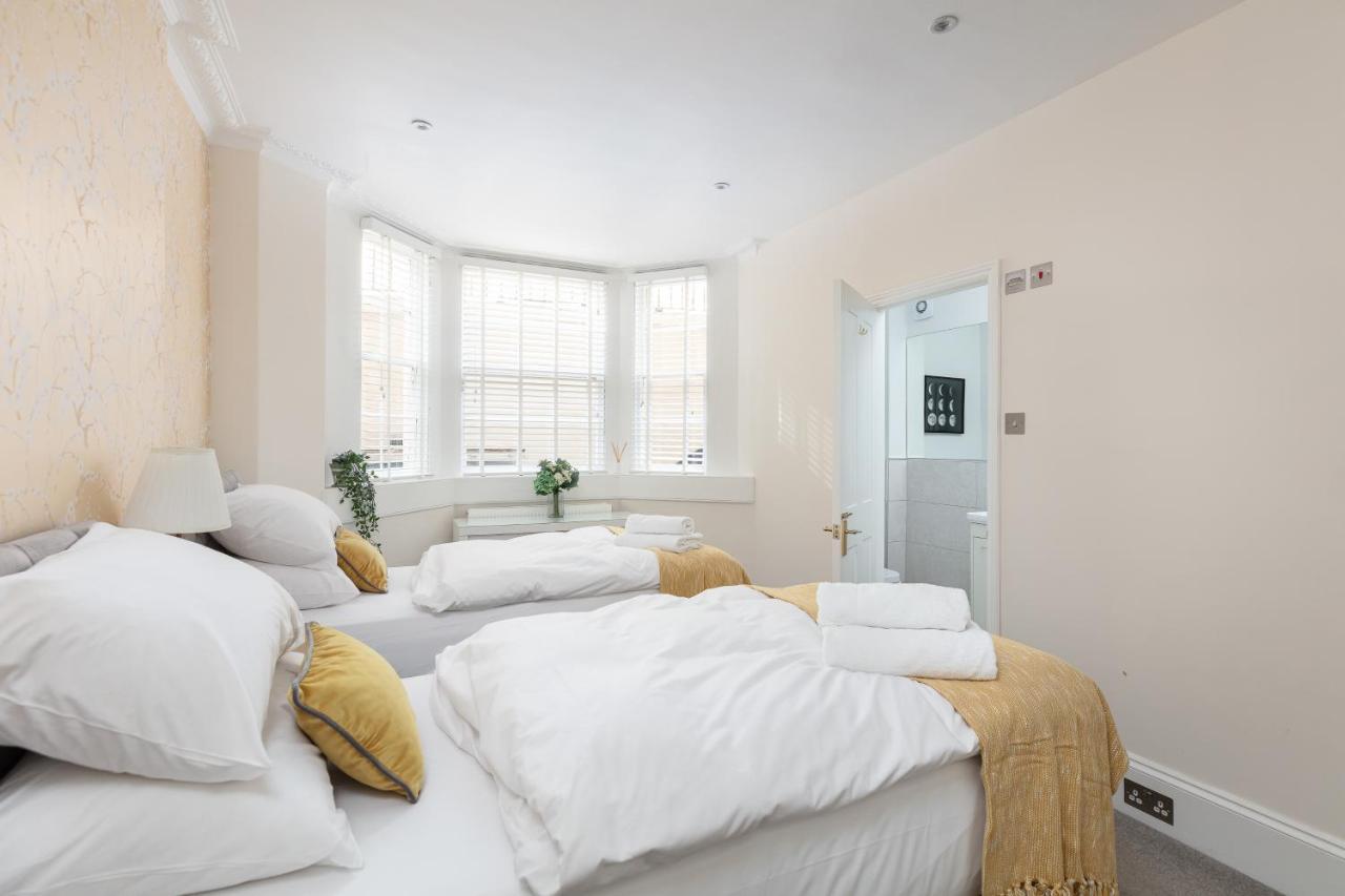 5 Bedroom Magnificent Georgian Townhouse- City Centre Bath Bagian luar foto