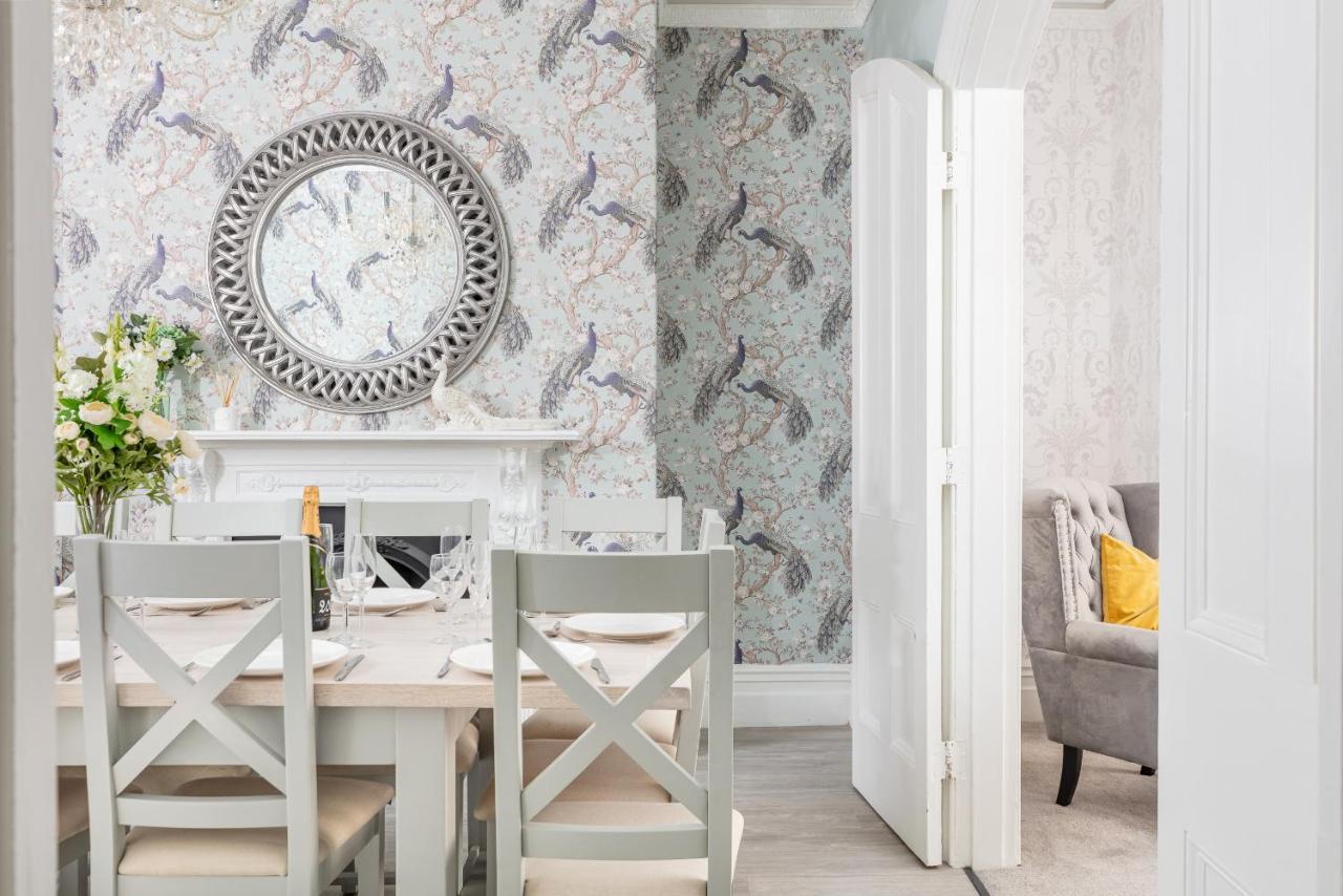 5 Bedroom Magnificent Georgian Townhouse- City Centre Bath Bagian luar foto