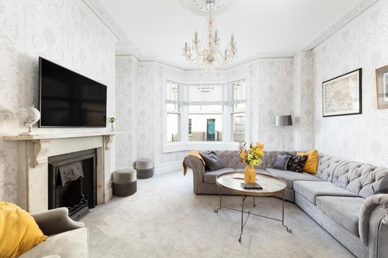 5 Bedroom Magnificent Georgian Townhouse- City Centre Bath Bagian luar foto